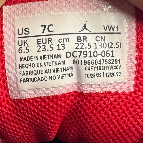 Air Jordan Pro Strong DC7910-061 Mid Tops  Black and Red  Toddler 7C - Picture 6 of 6